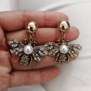 Vintage Gold Bee Pearl Earrings